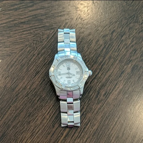 Tag Heuer silver watch Authentic - Picture 2 of 4